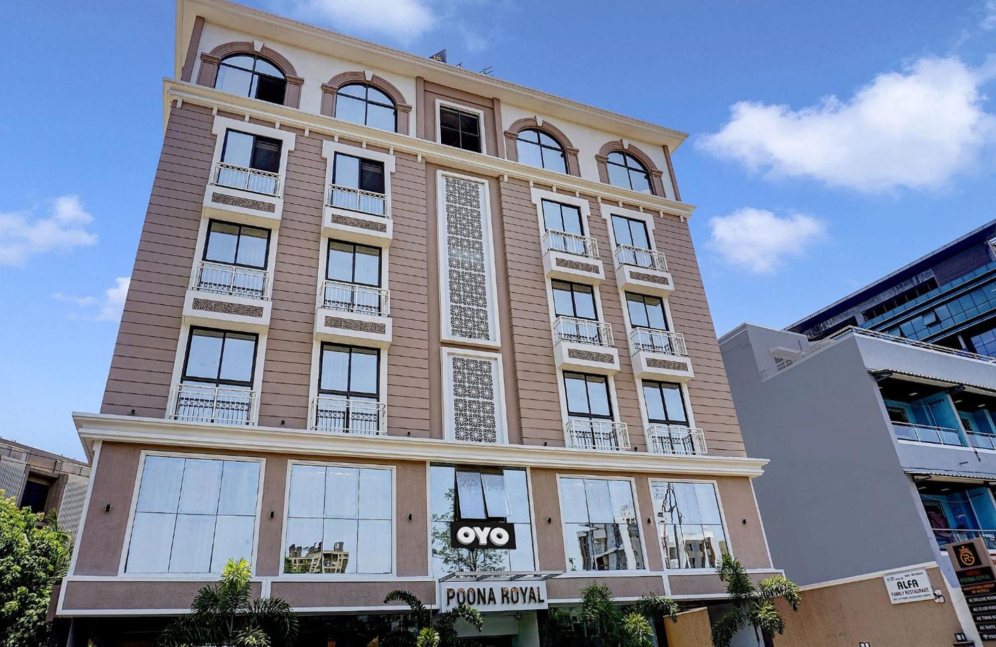 Hotel Super Townhouse Poona Royal Pimpri-Chinchwad Esterno foto